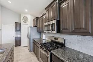 512 Dunster Ln, Saginaw, TX 76131 - Photo 11