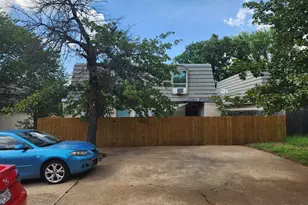 1912 W Sanford St, Arlington, TX 76012 - Photo 3