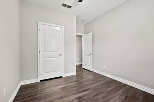 514 W Hull St, Denison, TX 75020 - Photo 25