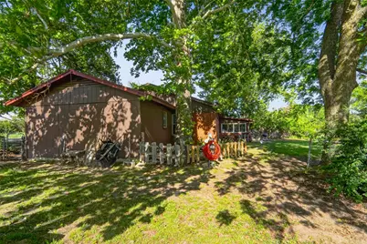 615 W North Street, Blossom, TX 75416 - Photo 31