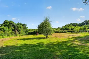 615 W N St, Blossom, TX 75416 - Photo 23