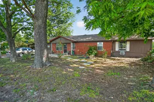 615 W N St, Blossom, TX 75416 - Photo 3