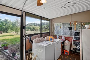 615 W N St, Blossom, TX 75416 - Photo 21