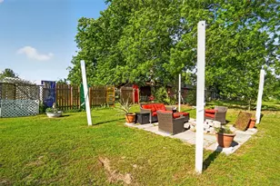 615 W N St, Blossom, TX 75416 - Photo 27