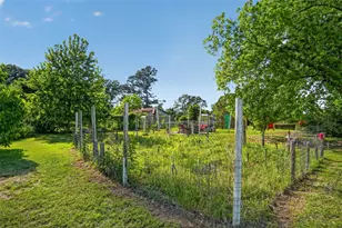 615 W N St, Blossom, TX 75416 - Photo 25