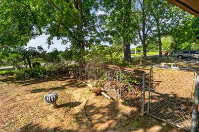 615 W North Street, Blossom, TX 75416 - Photo 29