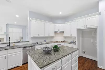 10230 Burnt Mill Lane, Frisco, TX 75035 - Photo 11