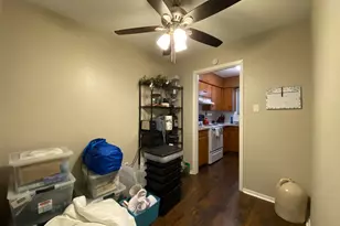 1107 N Locust St, Denton, TX 76201 - Photo 13