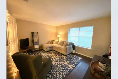 1107 N Locust Street #3, Denton, TX 76201 - Photo 5
