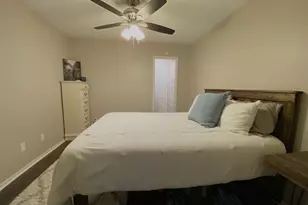 1107 N Locust St, Denton, TX 76201 - Photo 11