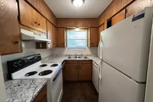 1107 N Locust St, Denton, TX 76201 - Photo 3