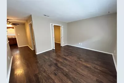 1107 N Locust Street #3, Denton, TX 76201 - Photo 5