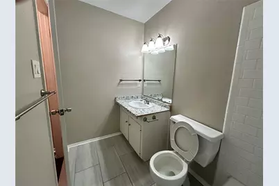 1107 N Locust Street #3, Denton, TX 76201 - Photo 11