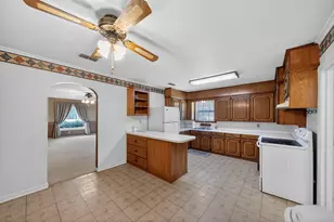 399 S Oak, Van, TX 75790 - Photo 15