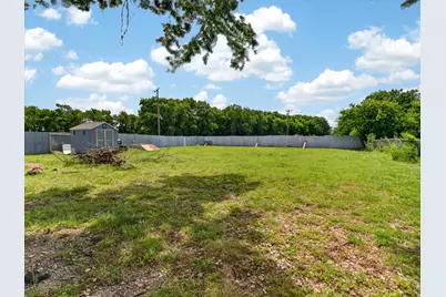 225 Cobb Avenue, Van Alstyne, TX 75495 - Photo 19