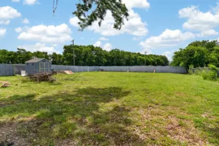 225 Cobb Ave, Van Alstyne, TX 75495 - Photo 19