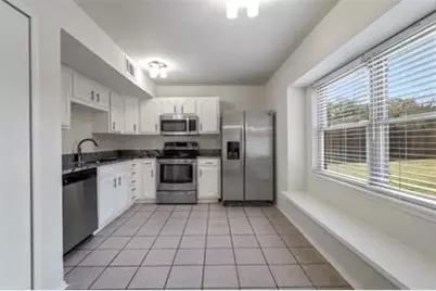 2601 Knoll Trail, Euless, TX 76039 - Photo 11