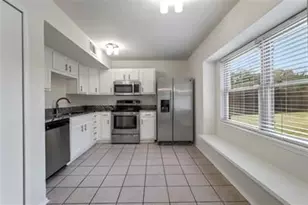 2601 Knoll Trail, Euless, TX 76039 - Photo 11