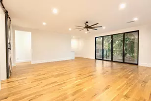 8546 Glencrest Ln, Dallas, TX 75209 - Photo 19