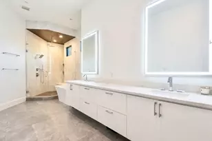 8546 Glencrest Ln, Dallas, TX 75209 - Photo 17