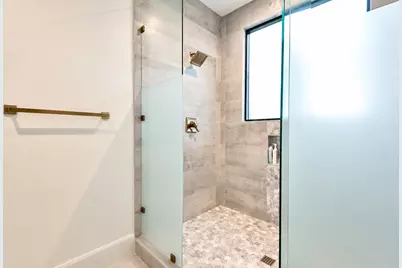 8546 Glencrest Lane, Dallas, TX 75209 - Photo 15