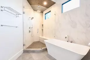 8546 Glencrest Ln, Dallas, TX 75209 - Photo 15