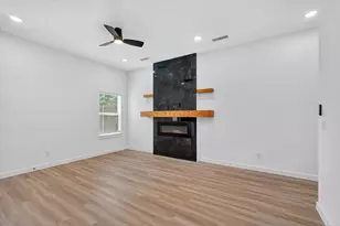 2113 Henry St, Greenville, TX 75401 - Photo 7