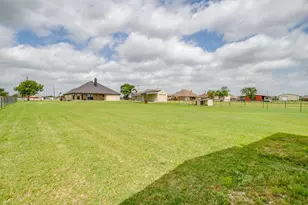 4129 Florance Rd, Ponder, TX 76259 - Photo 27