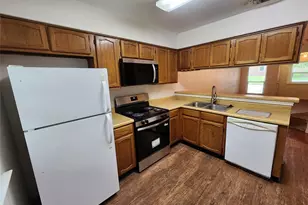 2925 Timothy Ln, Euless, TX 76039 - Photo 5