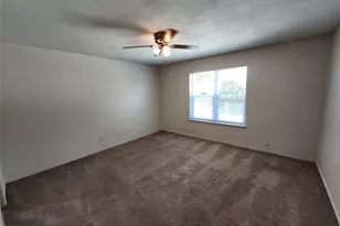 2925 Timothy Ln, Euless, TX 76039 - Photo 9