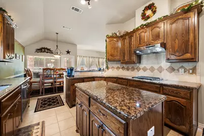 4819 King Harbor Court, Grand Prairie, TX 75052 - Photo 7