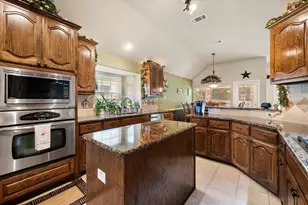 4819 King Harbor Ct, Grand Prairie, TX 75052 - Photo 5