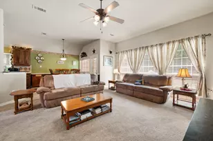4819 King Harbor Ct, Grand Prairie, TX 75052 - Photo 15
