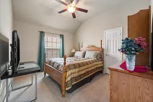 4819 King Harbor Ct, Grand Prairie, TX 75052 - Photo 15