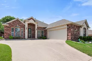 4819 King Harbor Ct, Grand Prairie, TX 75052 - Photo 1