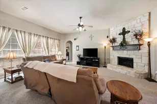 4819 King Harbor Ct, Grand Prairie, TX 75052 - Photo 13