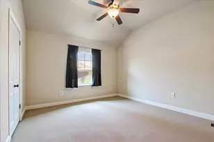 4819 King Harbor Ct, Grand Prairie, TX 75052 - Photo 17