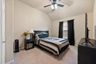 4819 King Harbor Ct, Grand Prairie, TX 75052 - Photo 17