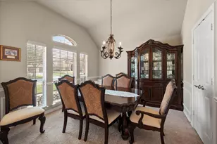 4819 King Harbor Ct, Grand Prairie, TX 75052 - Photo 11