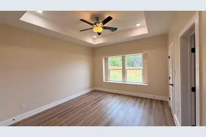 2619 Creekview Drive, Granbury, TX 76048 - Photo 9