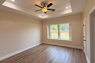 2619 Creekview Dr, Granbury, TX 76048 - Photo 9