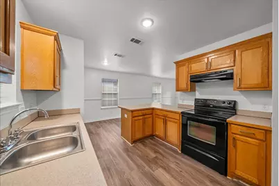 404 W Day Street, Denison, TX 75020 - Photo 11