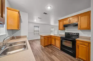 404 W Day St, Denison, TX 75020 - Photo 11
