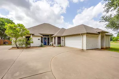 103 Casas Del Sur Street, Granbury, TX 76049 - Photo 3