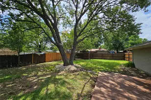 216 Wesley Dr, DeSoto, TX 75115 - Photo 37