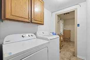 2800 Brockbank Dr, Irving, TX 75062 - Photo 29
