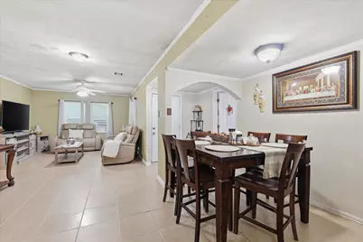 2800 Brockbank Drive, Irving, TX 75062 - Photo 11