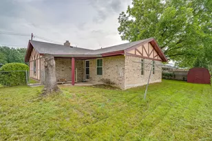 709 N Ave B, Springtown, TX 76082 - Photo 29