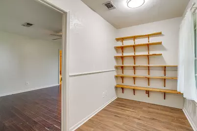 709 N Avenue B, Springtown, TX 76082 - Photo 21