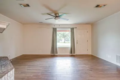 709 N Avenue B, Springtown, TX 76082 - Photo 9
